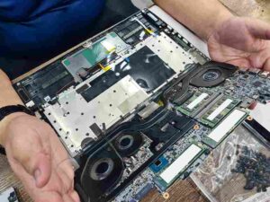 Windows 10 laptop battery